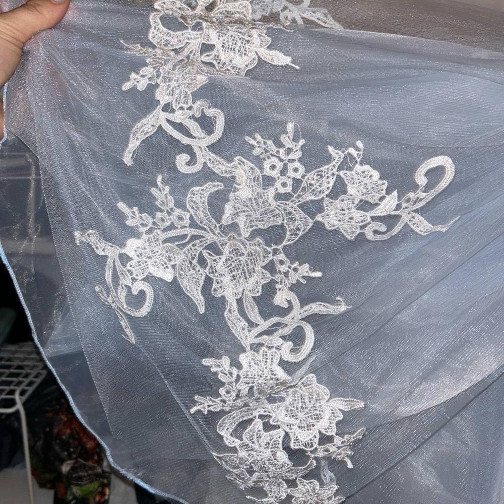 Prom dress never worn, tags are off but didn’t fit